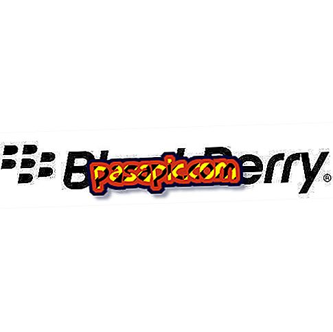 Hoe foto's en video's van mijn BlackBerry op uw computer te downloaden - elektronica