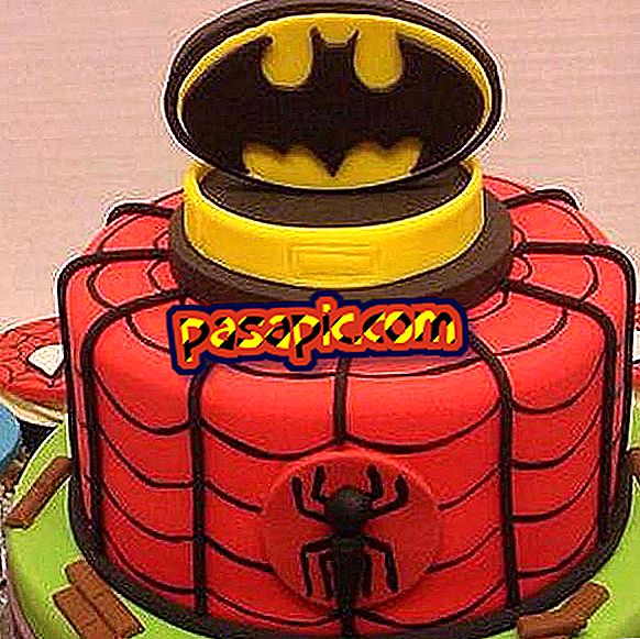 How to make a superhero party - Parties and celebrations