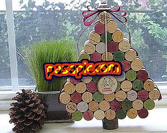 क्रिसमस पेड़ कॉर्क के साथ - पार्टियों और समारोहों