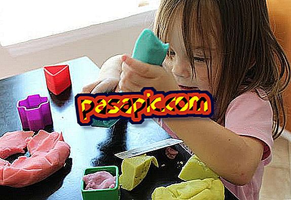 Sådan rengøres beskidt plasticine - legetøj og spil