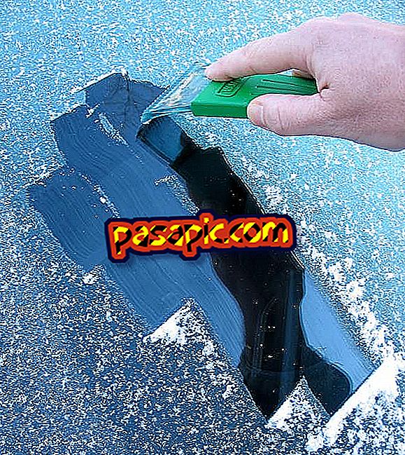 Comment enlever la glace du pare-brise - réparation et entretien de voitures